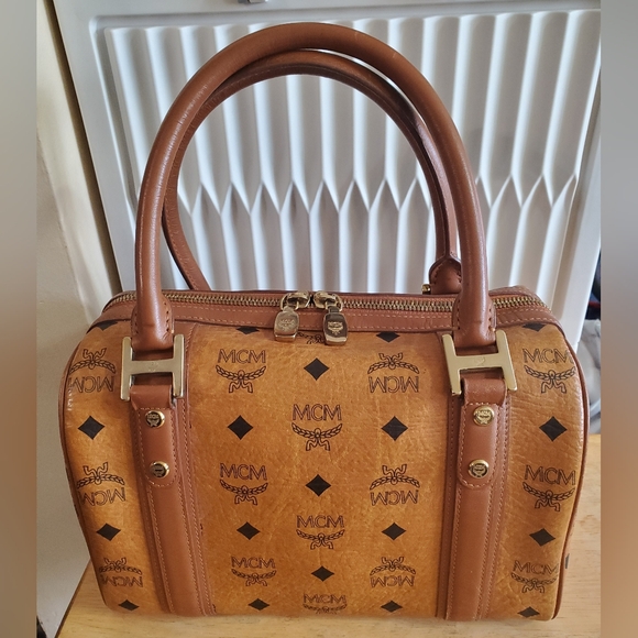 MCM Visetos Satchel in Cognac w/MCM Charm - Picture 4 of 17